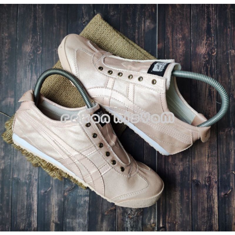 SEPATU FASHION SLIP ON WANITA KOREAN STYLE GARIS GARIS SEPATU SLOP WANTIA