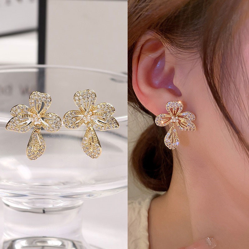 Anting Mutiara Berlian Imitasi Bentuk Bunga Gaya Korea