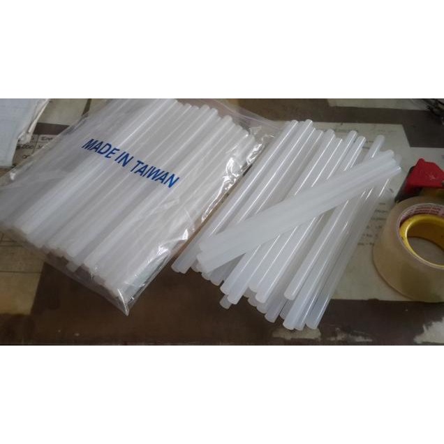 

x 38 pcs Glue stick BESAR , isi Lem Tembak 1cm x 28cm