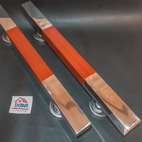 Handle Pintu Minimalis Kombinasi Kayu