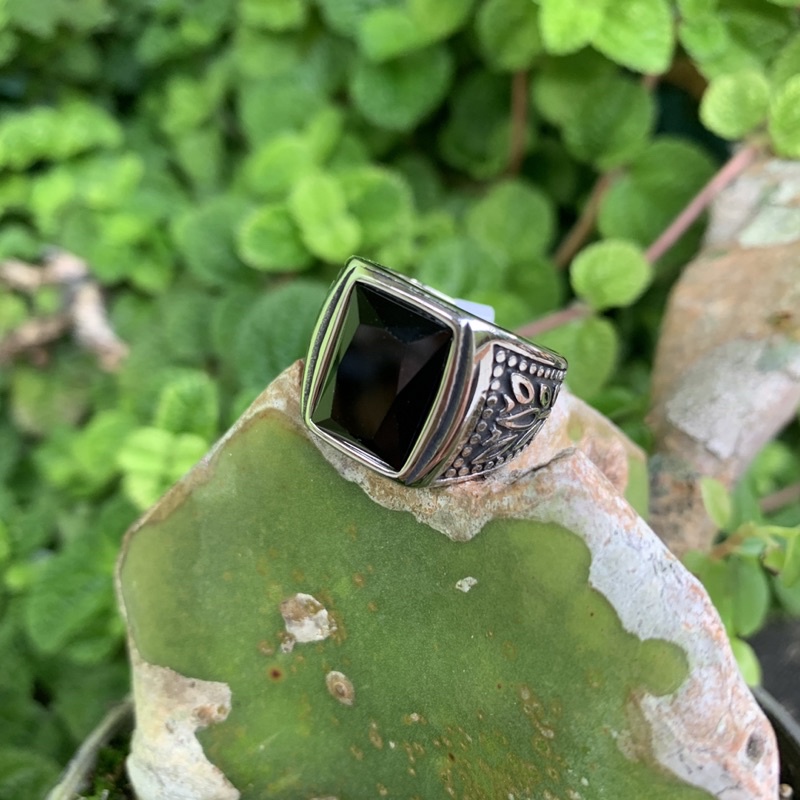 Cincin Pria Batu Hitam Pekat Cutting Hight Quality Ring Titanium Motif Retro