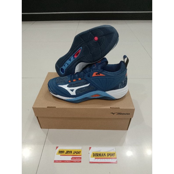 Mizuno wave momentum 2 low 100% original