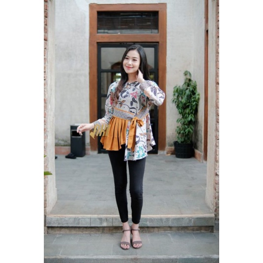ATASAN BATIK WANITA BLOUSE KANTOR BLOUSE KERJA SERAGAMAN BATIK TRENDY INTERNATIONAL MOTIF KEKINIAN COUPLE FENOMENAL