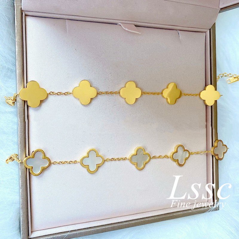 Gelang Titanium Bunga Hitam Keberuntungan Cantik Wanita Anti Karat Emas 18K Perhiasan Fashion Korea