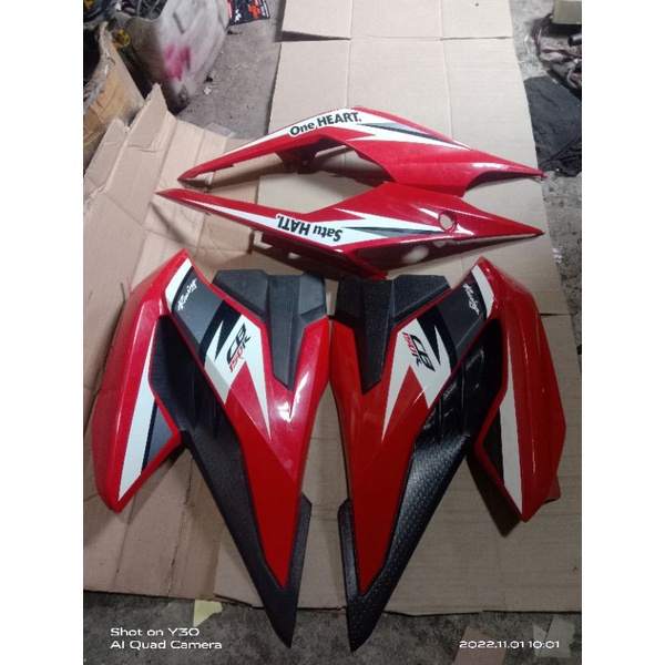 sayap shroud set dan body belakang kanan kiri 2nd ori new cb150r V3 k56