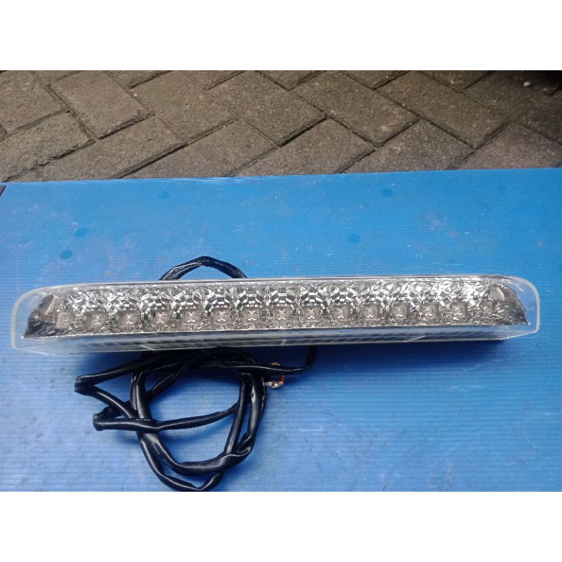 LAMPU SPOILER INNOVA grand luxury th 2005- 2015 original