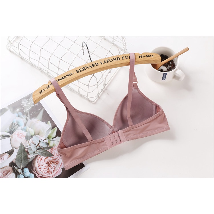 Miss H ~ 216 Bra Push Up BH Wanita Seksi Polos dengan Hiasan Bunga Pakaian Dalam Wanita Import