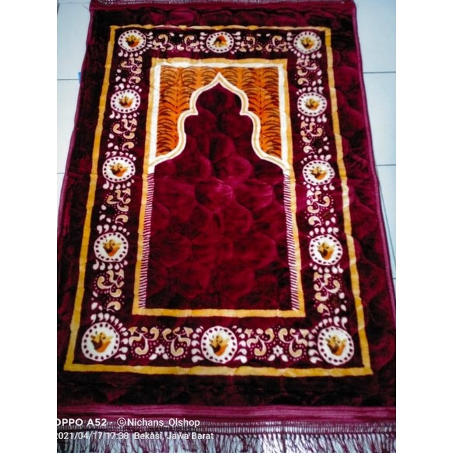 Sajadah Al-Jeddah Rumbai Sajadah Tebal Empuk dan Nyaman Sajadah Turki - Merah