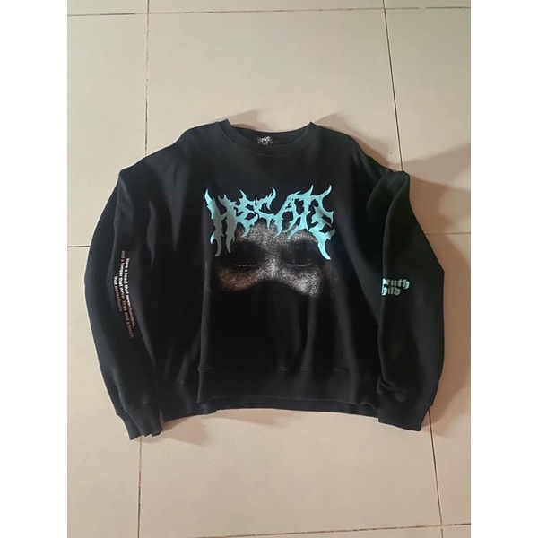 Hecate crewneck