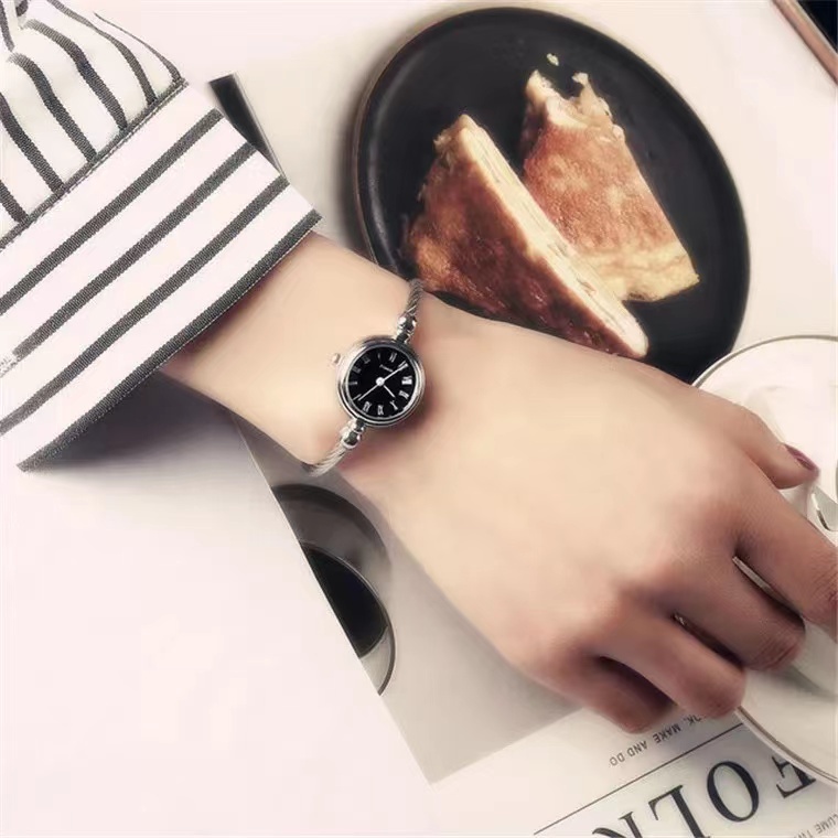 ❤Freedom❤ Jam Tangan Kecil Wanita Strap Pu Analog Fashion Quartz Dial Kotak / Jam Tangan Casual Wanita