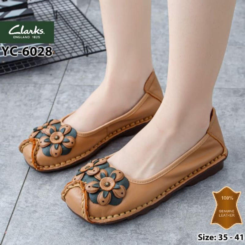 Clarks Flat Flower YC-6028 / Sepatu wanita Clarks / Clarks wanita Flat flower