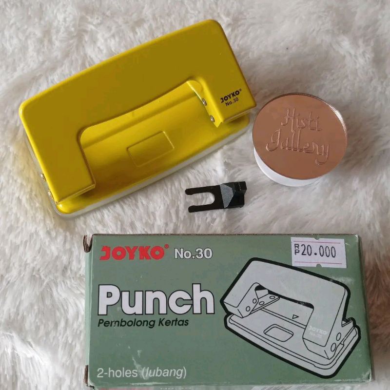 

Joyko Punch Pembolong Kertas