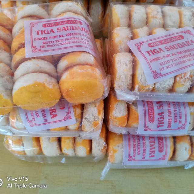 

Kue Kacang Cap Tiga Saudara | Kue Jadul | Produk Rekomendasi Per Lusin (12 Bungkus)