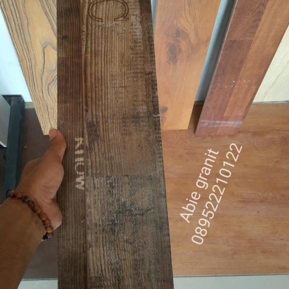 Granit Ceramics motif kayu Kw1 15x80 merk Torch