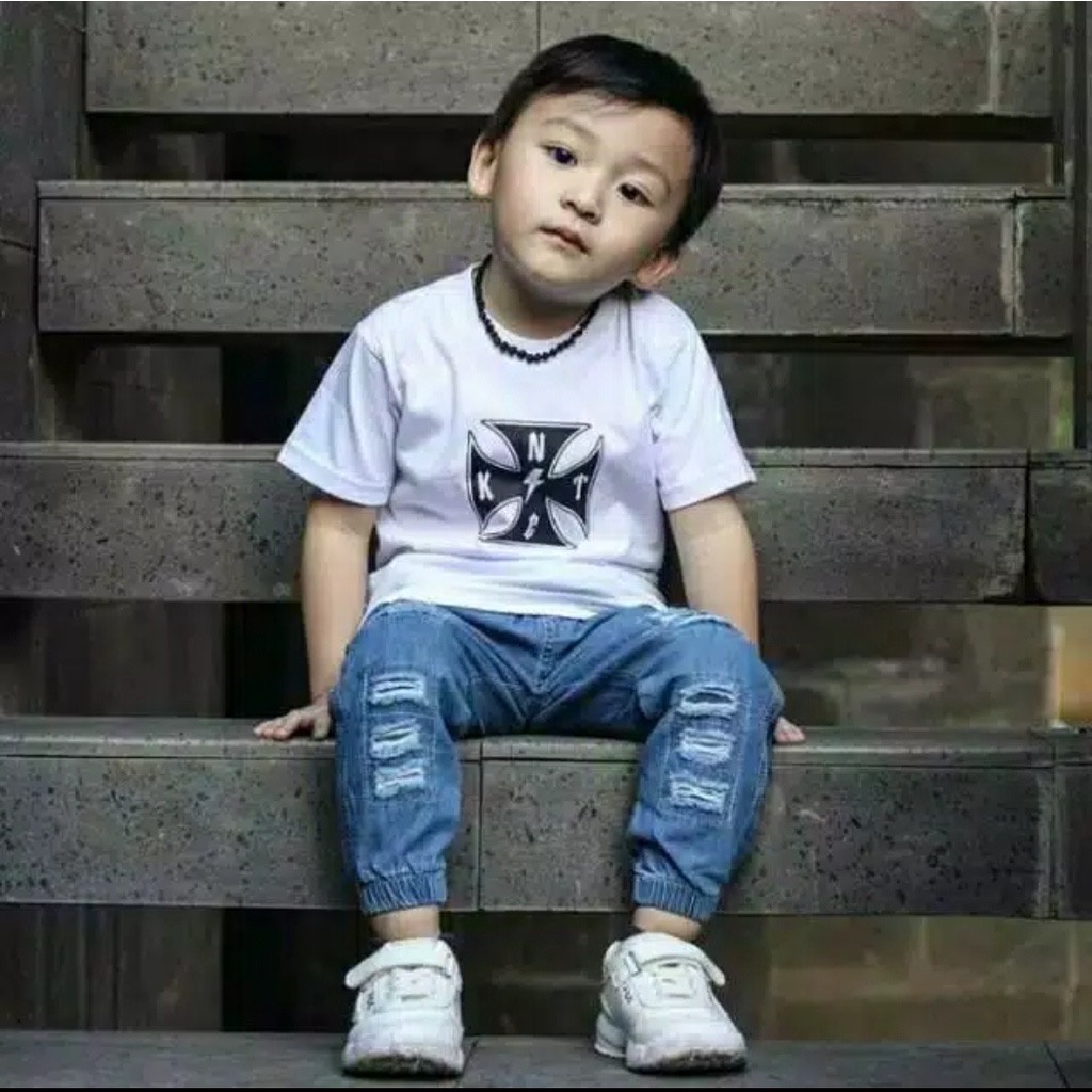 (1-5 Tahun) Ripped Jogger Jeans / Universal Anak Laki Perempuan Bahan Levis Denim Celana Panjang Denim Pants Sobek Jins Gaya Elegant Korea kualitas Import Lepis Babycinnamon