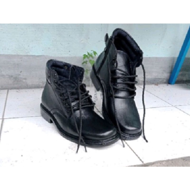 Sepatu pdh tali pria kulit asli sol hak 3 cm security dinas polri satpam kantor pantofel formal warna hitam boot bandung bogor jakarta depok banten bekasi cirebon karawang size 39 40 41 42 43 44 45