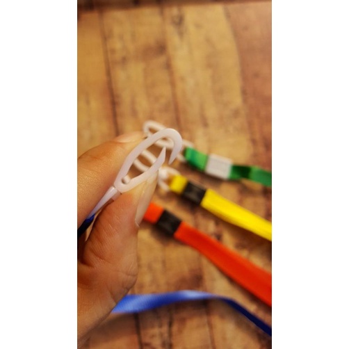 Tali ID Card Cantol Bahan Plastik - Tali Gantung ID Card + Cantolan - Merah