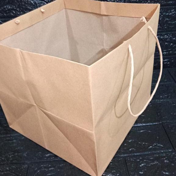 

paper bag 27 cm x 27 cm tinggi 29 cm