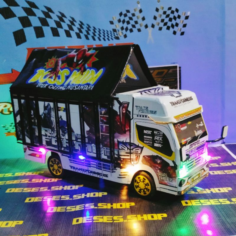 miniatur truck oleng BISA CUSTOM FOTO DAN NAMA DI PINTU BELAKANG