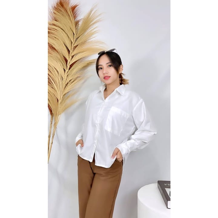 LYDIA TOP BLOUSE / YURRA KEMEJA CROP / KEMEJA CROP WANITA KEKINIAN