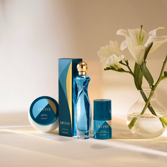 Jual Parfum divine biru baru | Shopee Indonesia