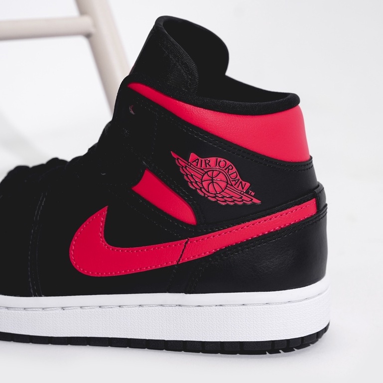 Air Jordan 1 Mid Siren Red