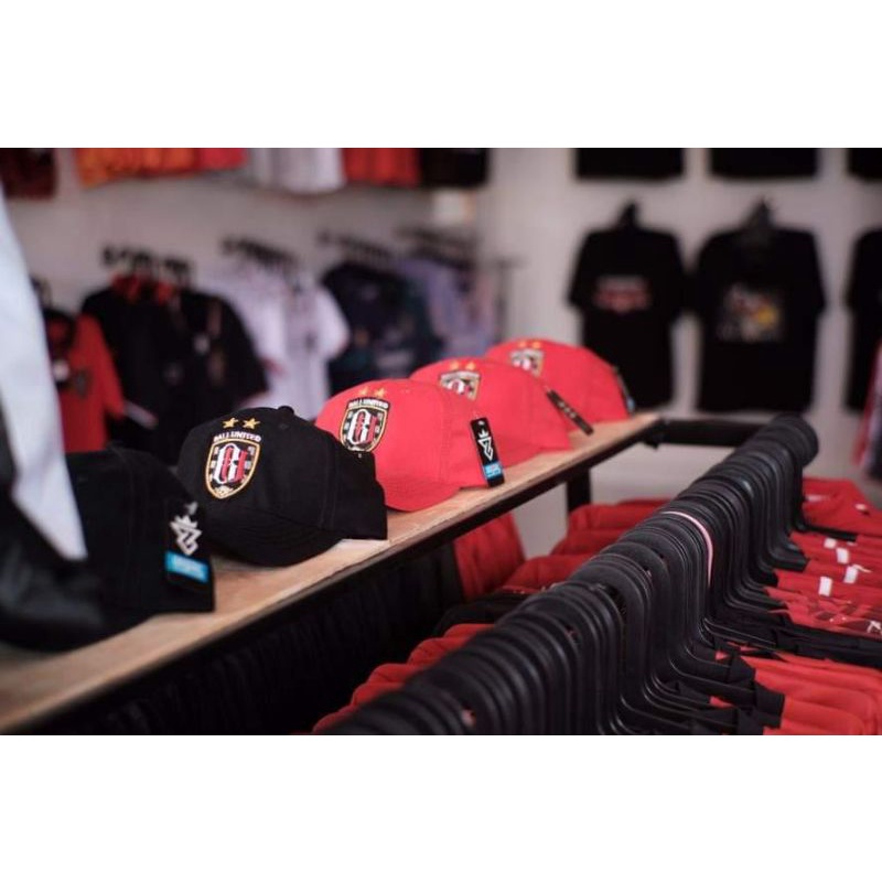 TOPI BALI UNITED BINTANG 2