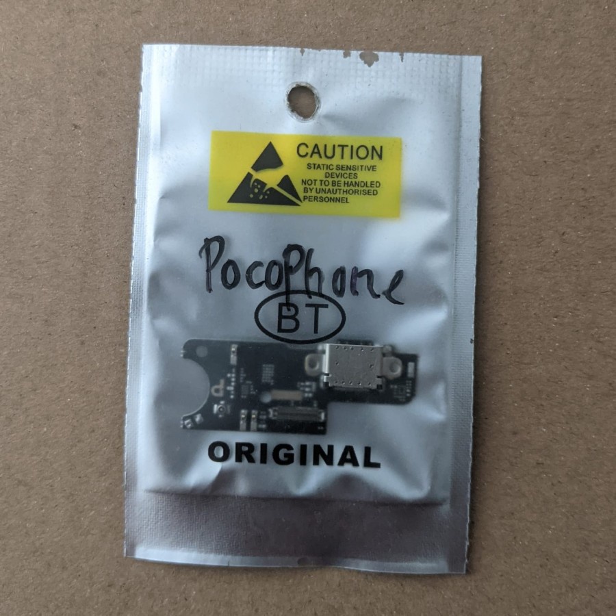 Papan Konektor Charger Pocophone F1