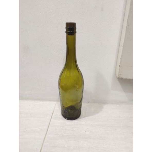 Pajangan Botol Bekas Hijau Polos Kuno Jadul Antik