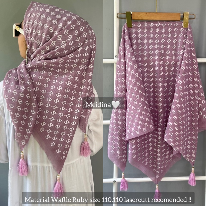 hijab segi empat wafle motif 8 jambul tassel mutiara