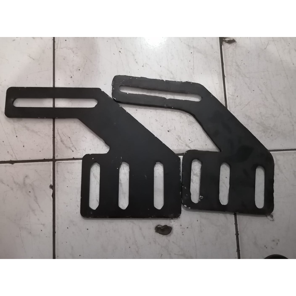 BRACKET TOWING BAR / TOWING BELAKANG PAJERO 2022