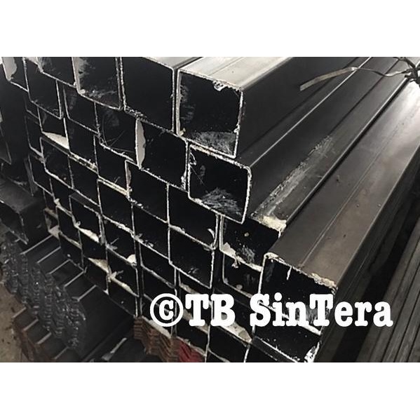 Besi Hollow Hitam 4 x 4 x 6 Besi 1.3 mm / Holo Hitam 40x40