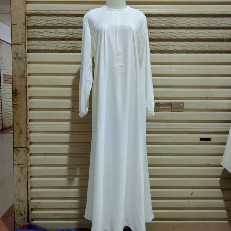 GAMIS CRINKLE PUTIH HITAM. BUSANA MUSLIM. PAKAIAN WANITA. GAUN. ABAYA. BAJU UMROH
