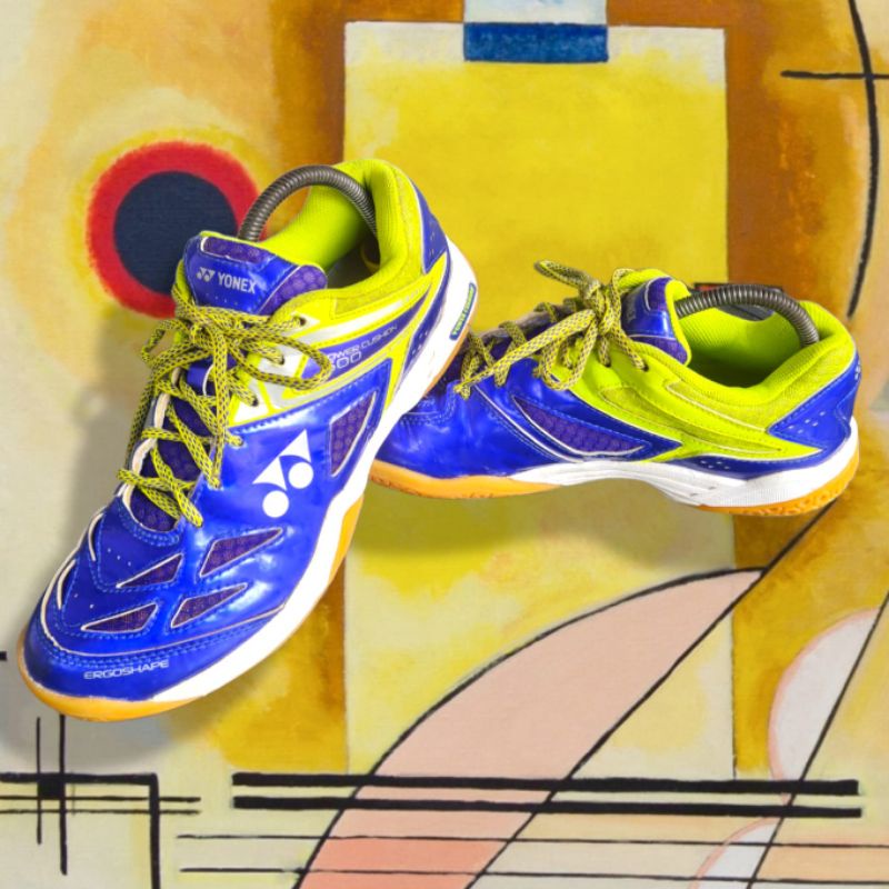 Thrift sepatu badminton second branded YONEX POWER CUSHION 600 size 41 ORIGINAL