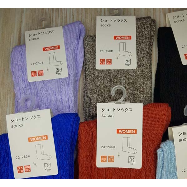 UNIQLO SOCKS KAOS KAKI WANITA PANJANG ORIGINAL BANYAK WARNA