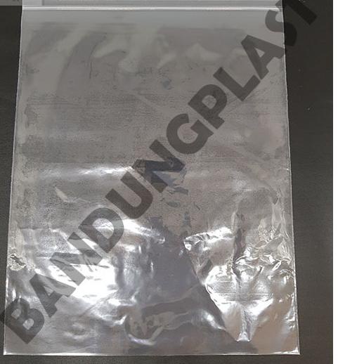 

PLASTIK KLIP BAJU / GARMENT ukuran 30x40 C-Tik
