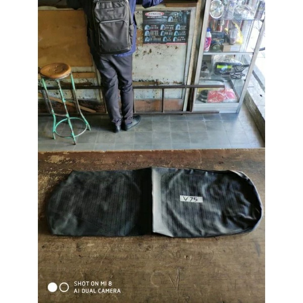 Kulit Tutup Sadel Yamaha V75  V75E V75 DX Original Yamaha