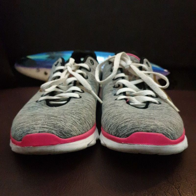 SEPATU SKECHERS PRELOVED ORI