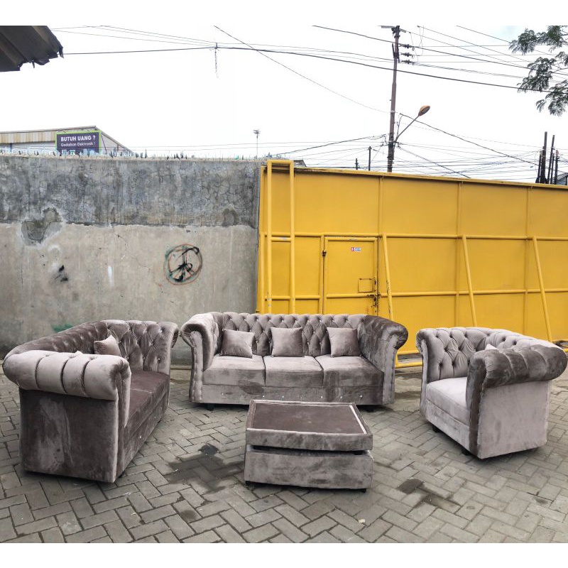 Sofa Chester Jumbo 321 Kain Legacy + Meja (Sofa Ruang Tamu)