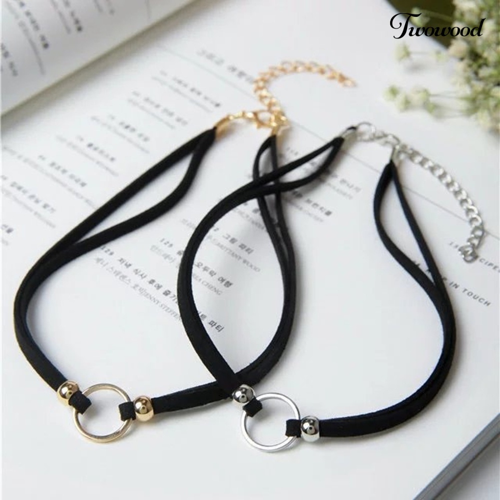 Kalung Choker Bahan Velvet Dengan Liontin Lingkaran Kecil Gaya Gothic Untuk Wanita
