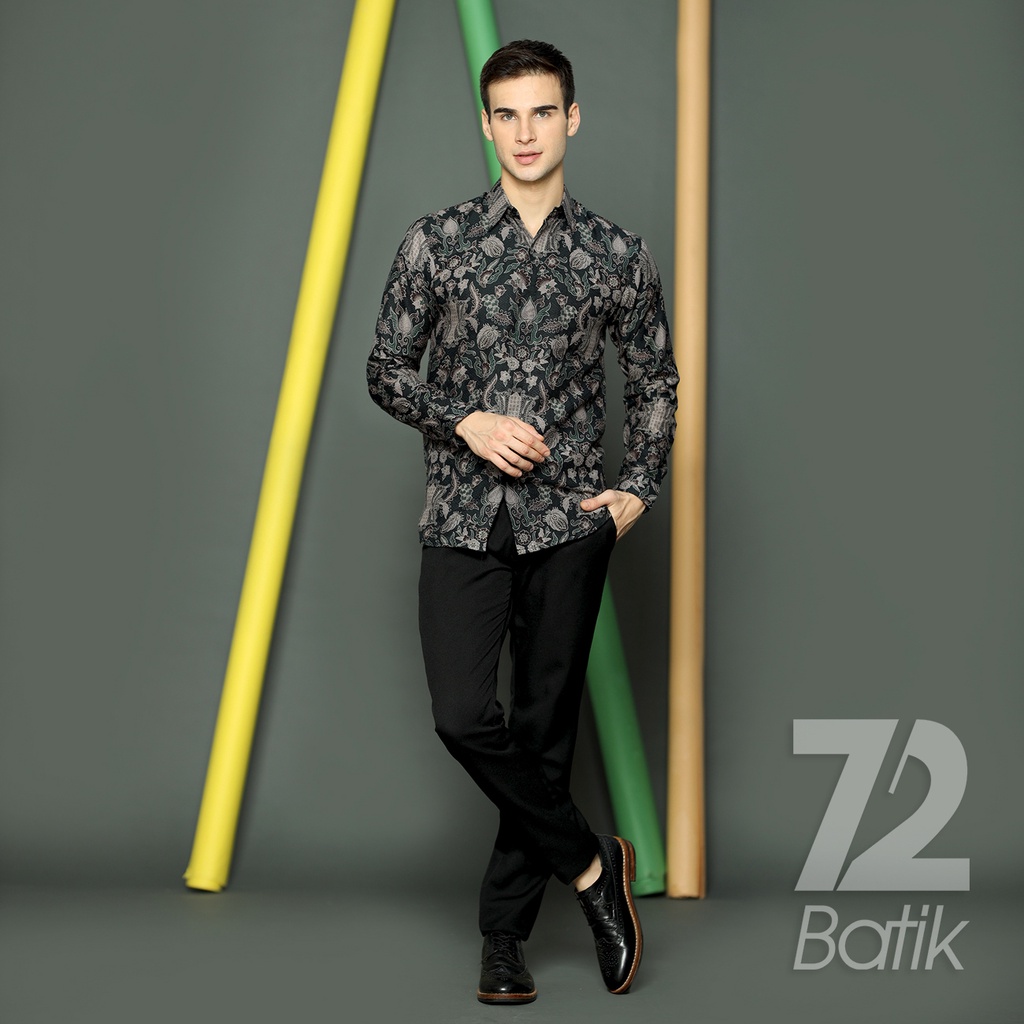 BATIK PRIA LENGAN PANJANG Kemeja Batik Dobby Slimfit Premium Motif Pintu Aceh Warna Hitam 722662 Cap 72 - Baju Kemeja Atasan Pakaian Setelan Batik Pria Cowok Laki Laki Remaja Keluarga Kantor Lengan Panjang Modern Slimfit Slim Fit Premium Kekinian