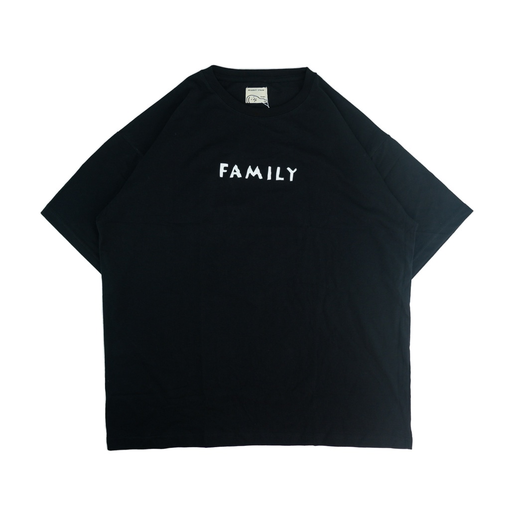 PEANUT STAIN - Family Black Oversized Tshirt