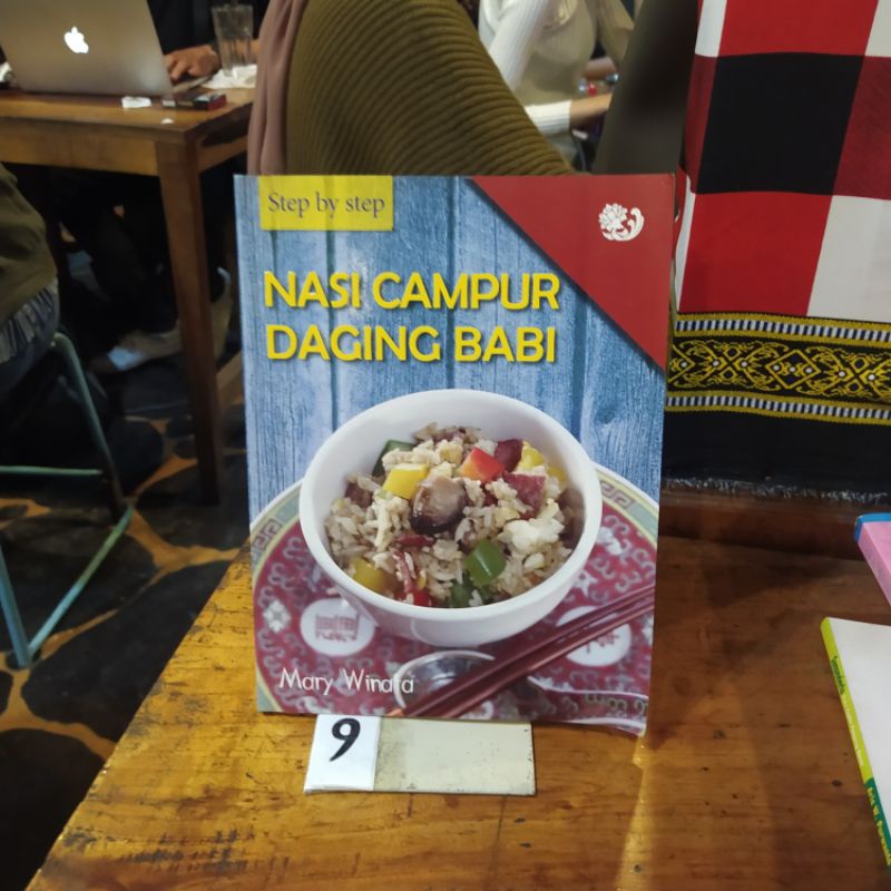BUKU NASI CAMPUR DAGING BABI By Mary Winata