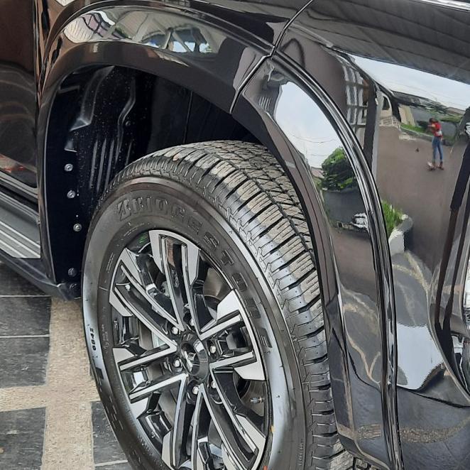 Over Fender Slim Polos Pajero Facelift 2021 Limited Edition