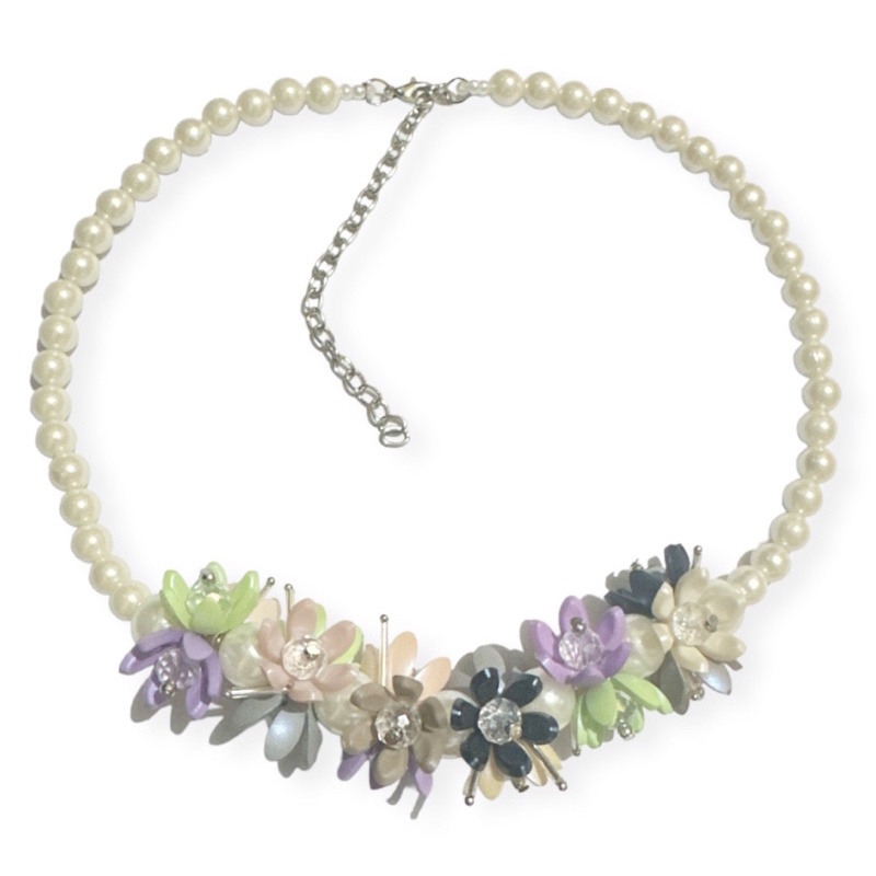 Griselda Flowery Crystal Pearl Necklace Kalung Mutiara Kristal Panjang Kalung Hijab Korea Bunga Kelopak