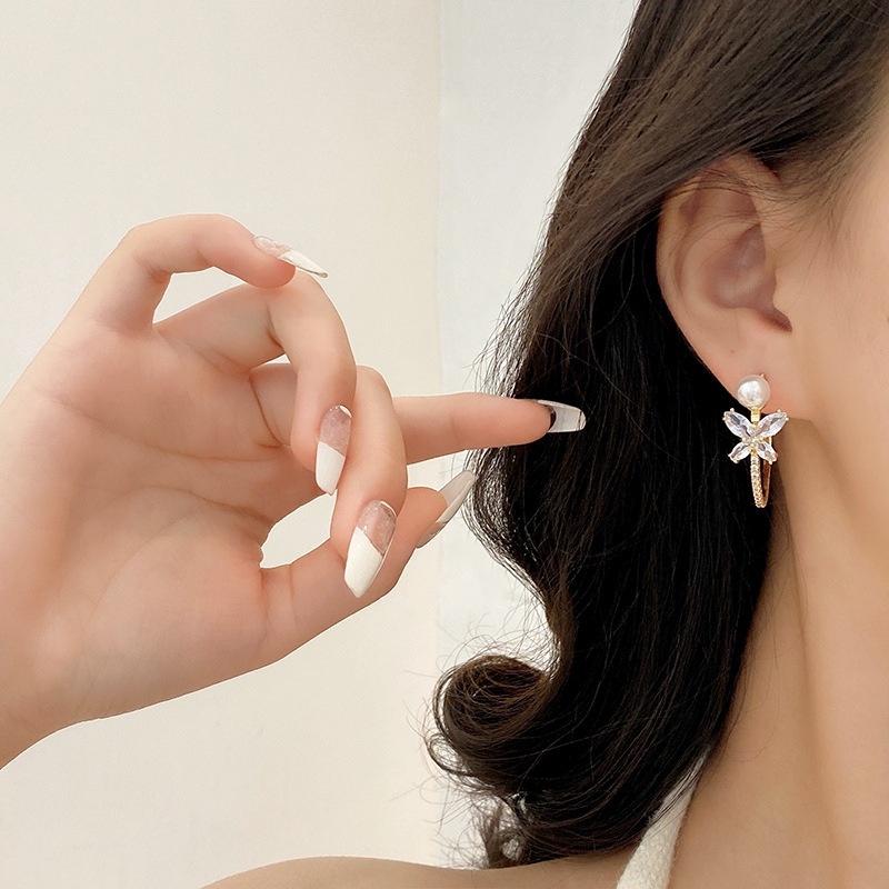 Anting Bentuk Lingkaran Geometris Butterfly Gaya Korea