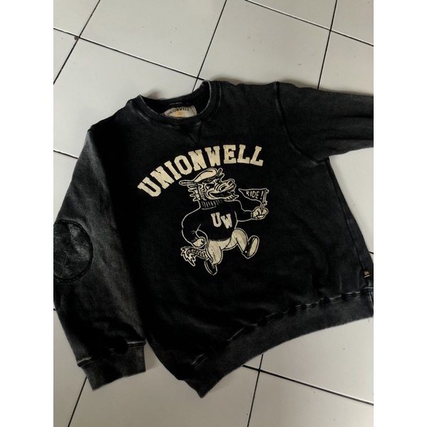crewneck unionwell