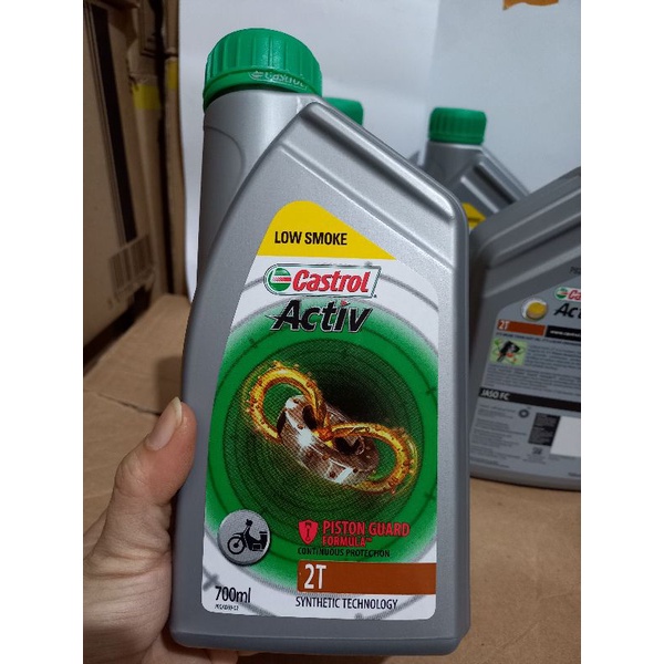 Oli Samping Motor Castrol 2Tak Low Smoke 2T JASO FC 700 ml