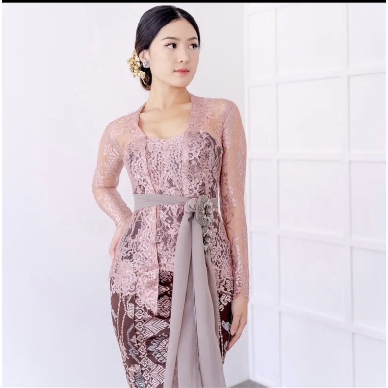 NEW ARRIVAL KEBAYA GLOSY METALIK DENGAN ROK BORDIR STRAIT