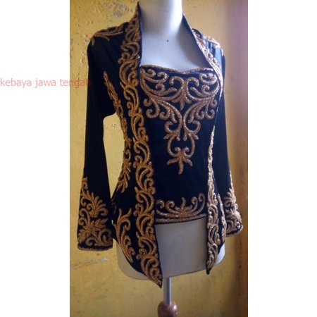 atasan kebaya bludru Kebaya Bludru